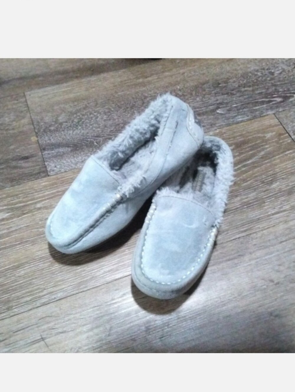 NWT: KOOLABURRA BY UGG; GIRLS RILEY SHIMMER MOCCASINS SLIPPERS.